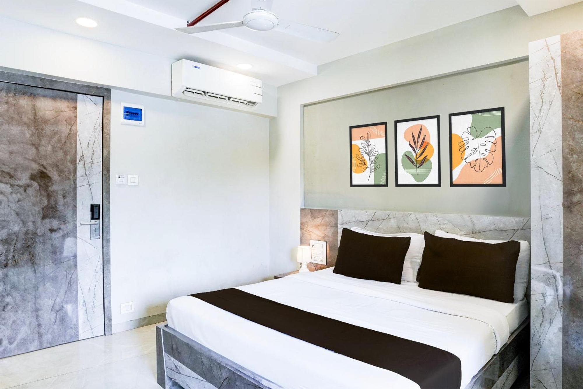 Super Townhouse Oak Vashi Hotel Turambhe Exterior photo